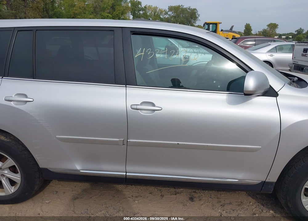 2012 TOYOTA HIGHLANDER BASE V6 VIN: 5TDBK3EH7CS119605