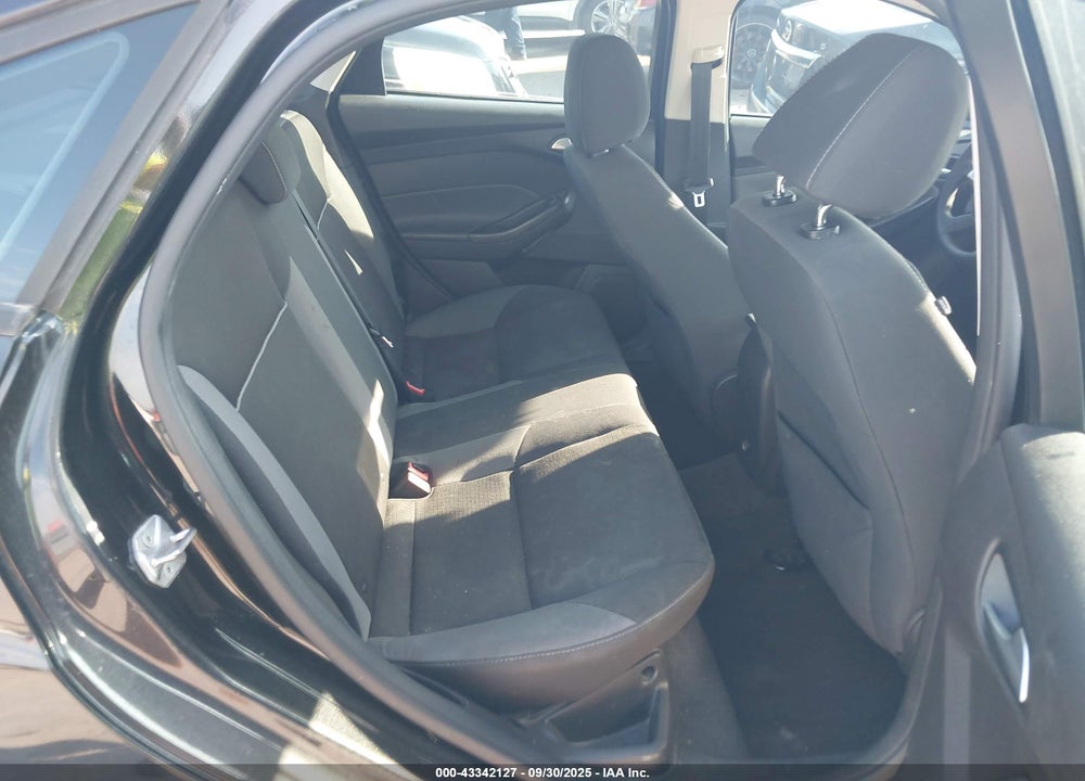 2014 FORD FOCUS SE VIN: 1FADP3F25EL218180