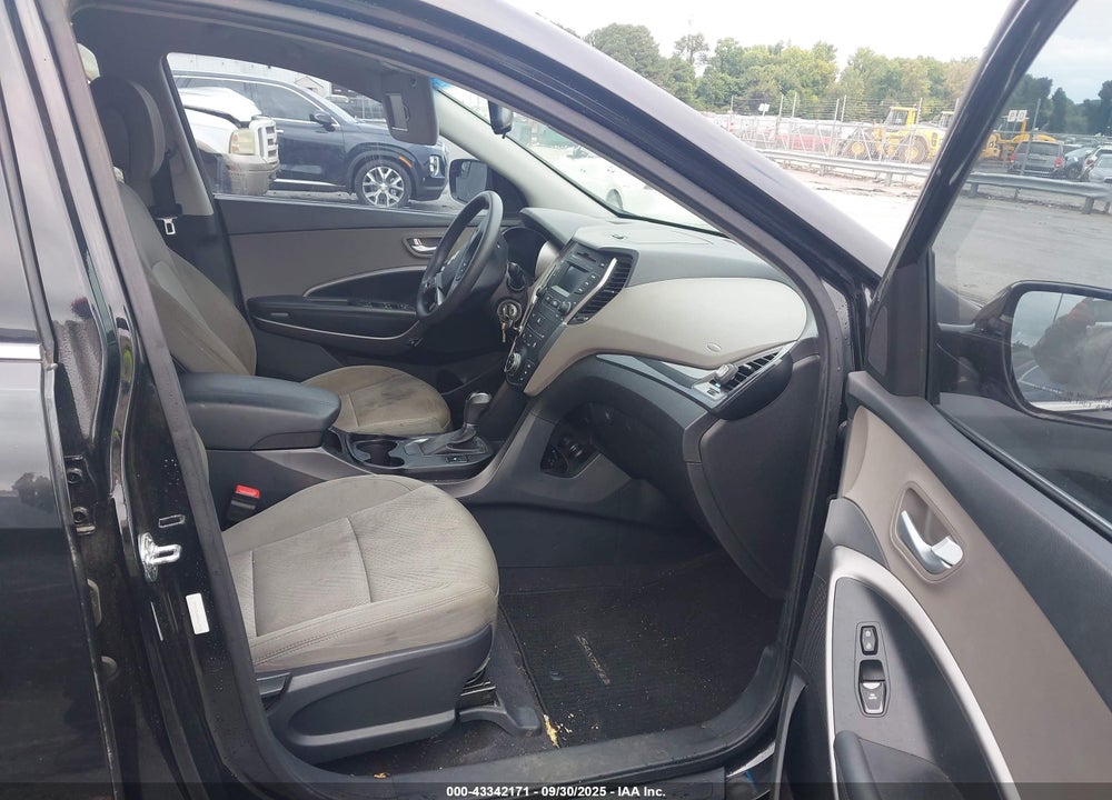 2016 HYUNDAI SANTA FE SPORT 2.4L VIN: 5XYZU3LB0GG319770