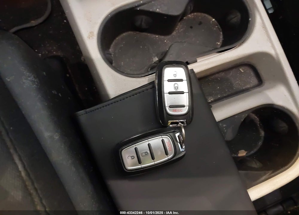 2017 CHRYSLER PACIFICA LX VIN: 2C4RC1CG5HR525425