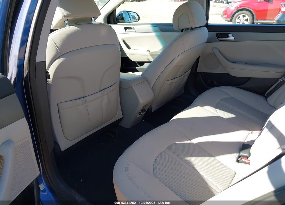 2015 HYUNDAI SONATA SE VIN: 5NPE24AF4FH058991