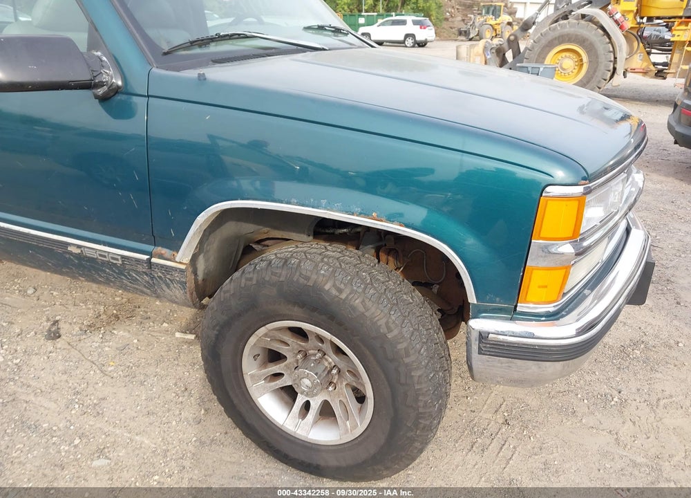 1996 CHEVROLET GMT-400 K1500 VIN: 1GCEK19R4TE144634