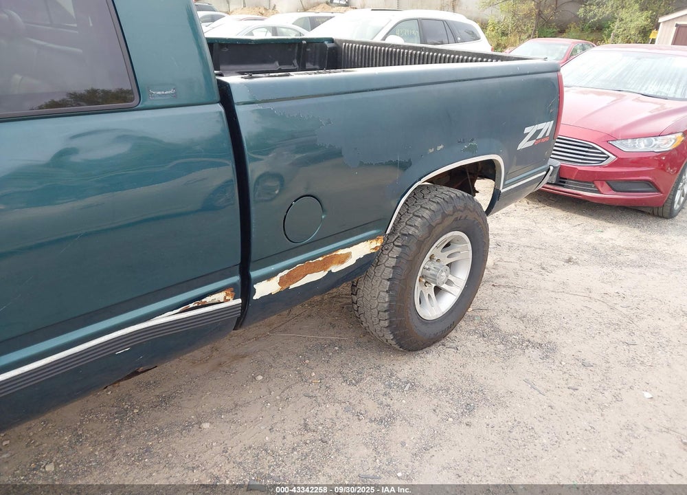1996 CHEVROLET GMT-400 K1500 VIN: 1GCEK19R4TE144634