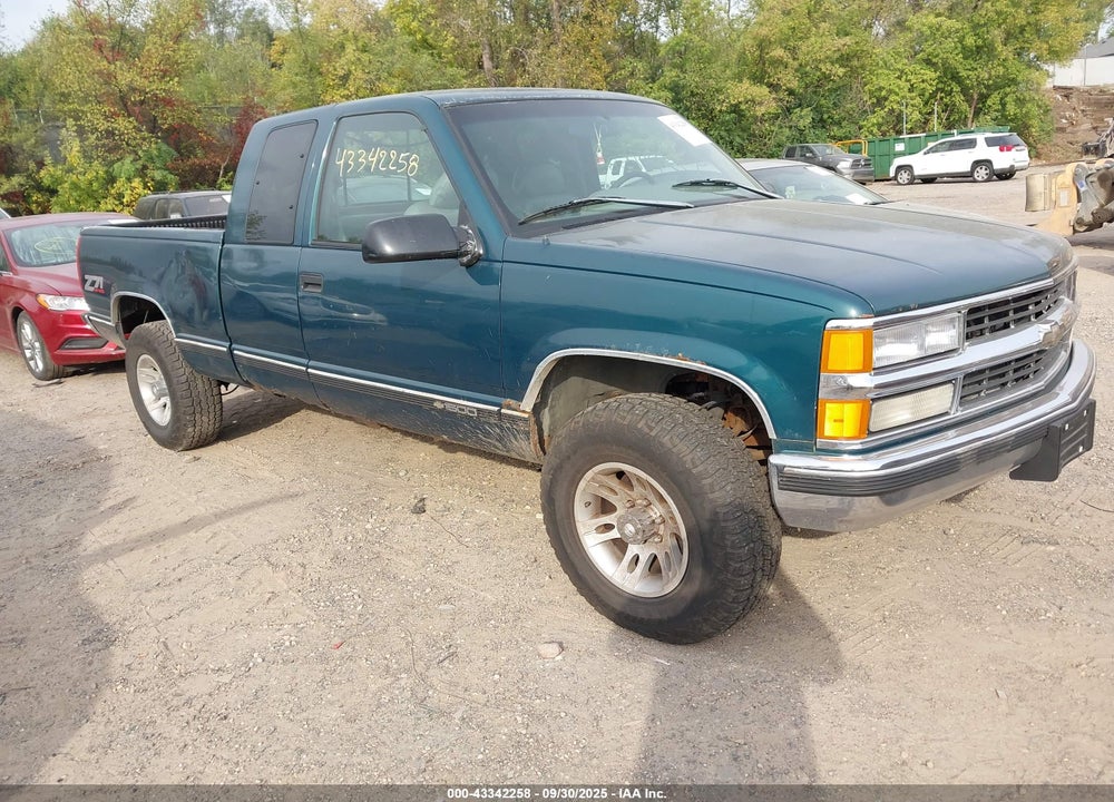1996 CHEVROLET GMT-400 K1500 VIN: 1GCEK19R4TE144634