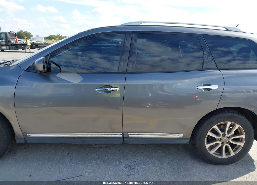 2015 NISSAN PATHFINDER VIN: 5N1AR2MN4FC603077