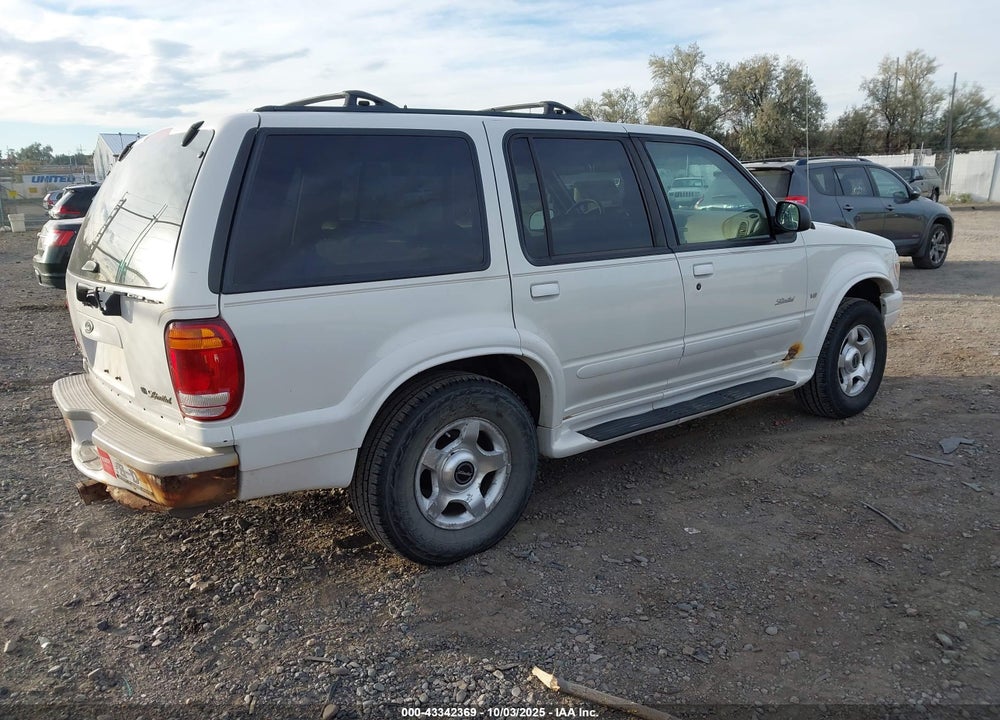 2000 FORD EXPLORER LIMITED VIN: 1FMDU85P2YZB38250