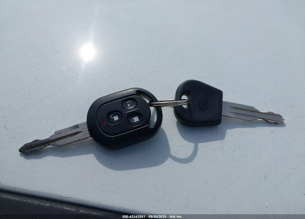 2011 CHEVROLET AVEO VIN: KL1TG6DE5BB228740