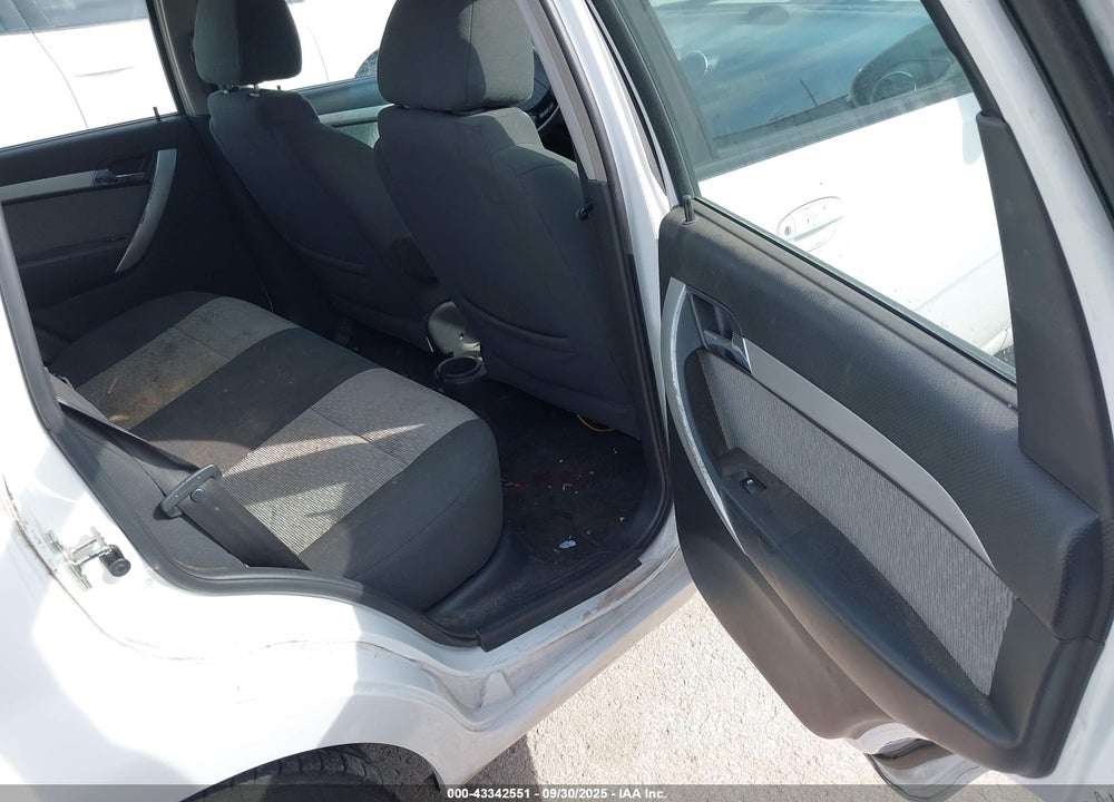 2011 CHEVROLET AVEO VIN: KL1TG6DE5BB228740
