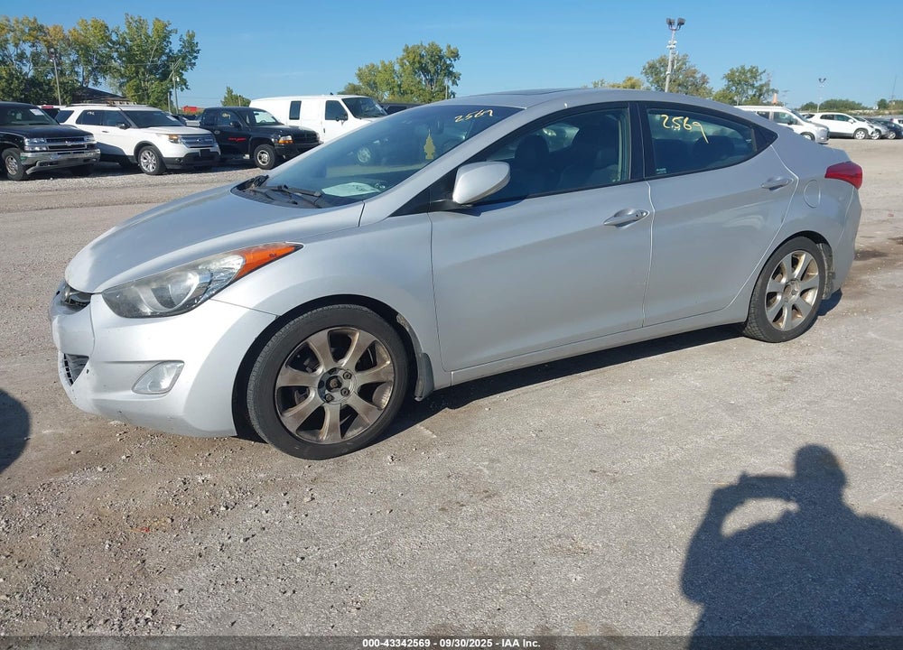 2013 HYUNDAI ELANTRA VIN: KMHDH4AE7DU670845