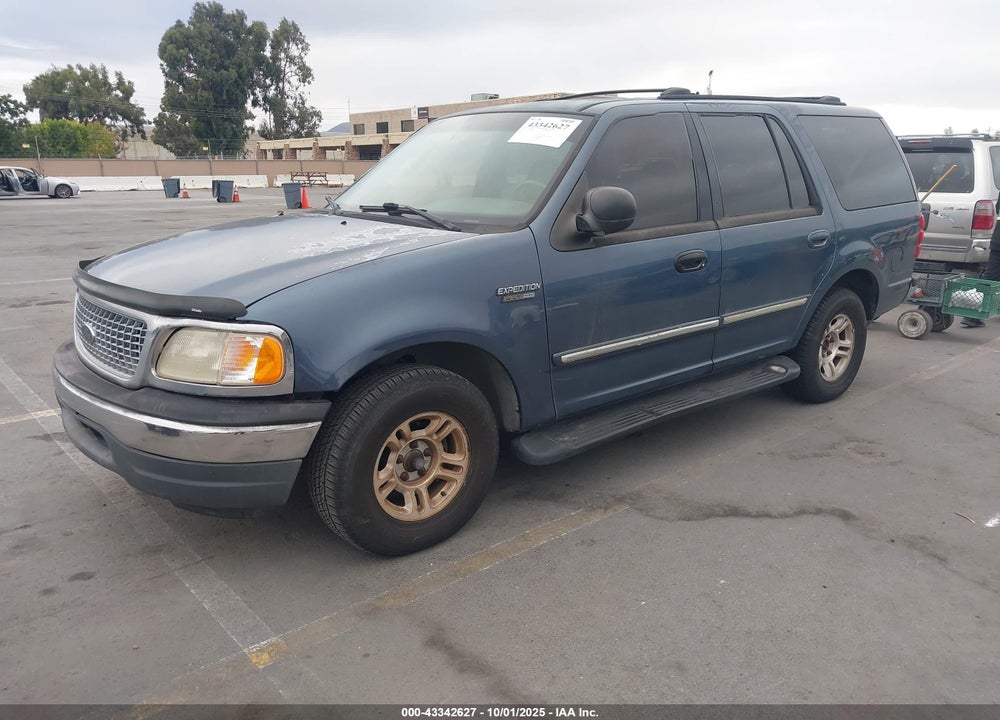 2000 FORD EXPEDITION XLT VIN: 1FMRU1567YLC42871