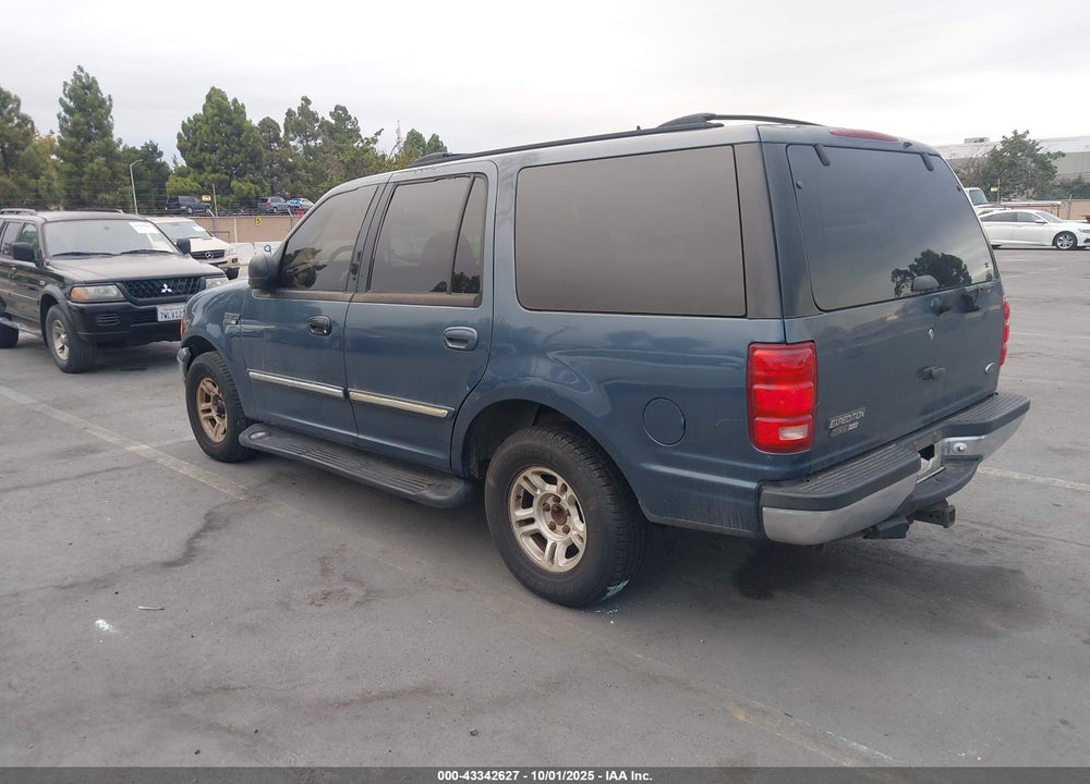 2000 FORD EXPEDITION XLT VIN: 1FMRU1567YLC42871