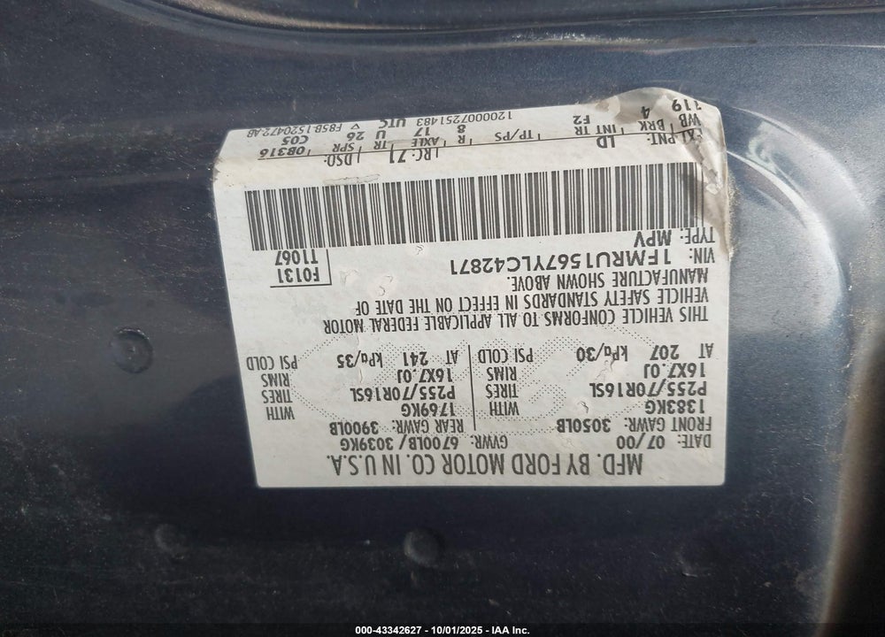 2000 FORD EXPEDITION XLT VIN: 1FMRU1567YLC42871