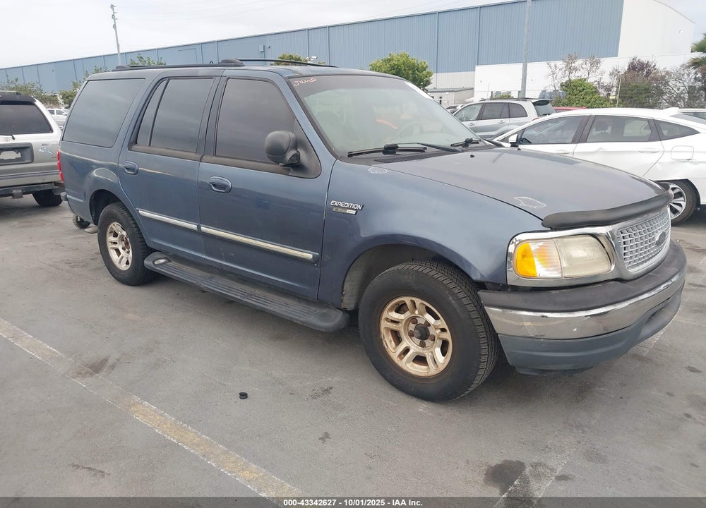 2000 FORD EXPEDITION XLT VIN: 1FMRU1567YLC42871