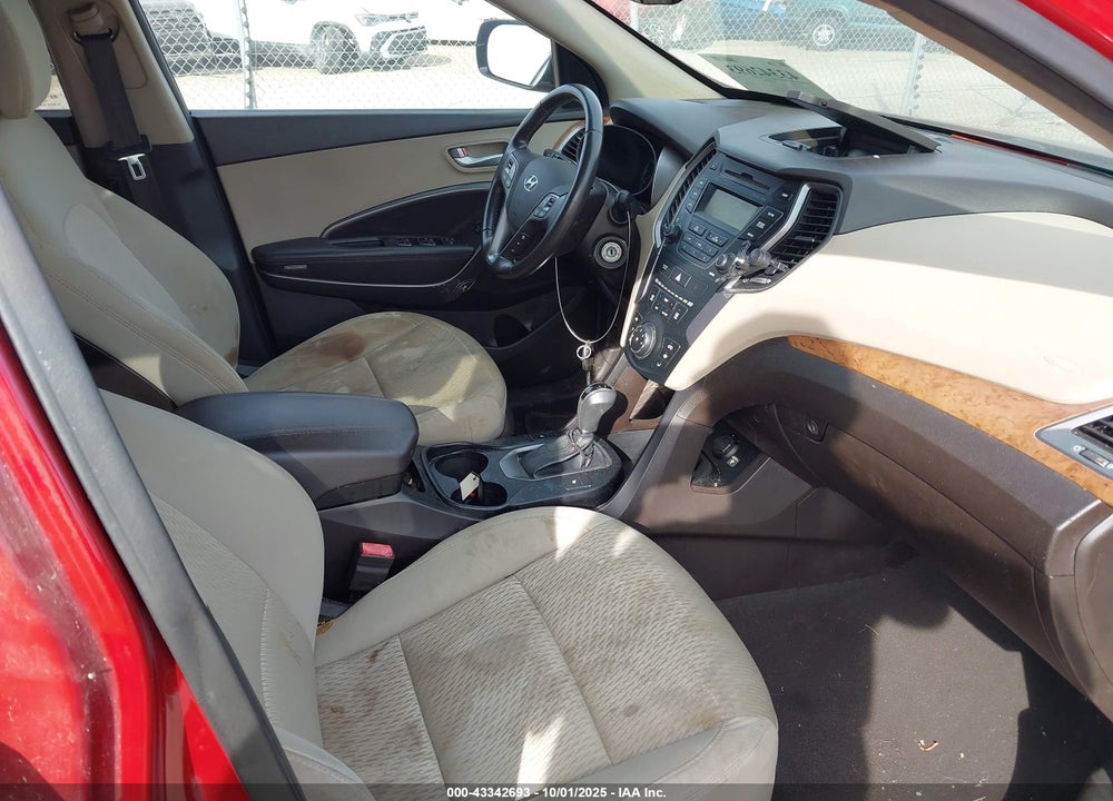 2013 HYUNDAI SANTA FE VIN: 5XYZU3LB5DG044070