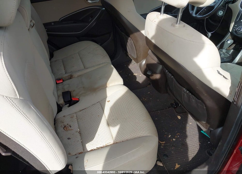 2013 HYUNDAI SANTA FE VIN: 5XYZU3LB5DG044070