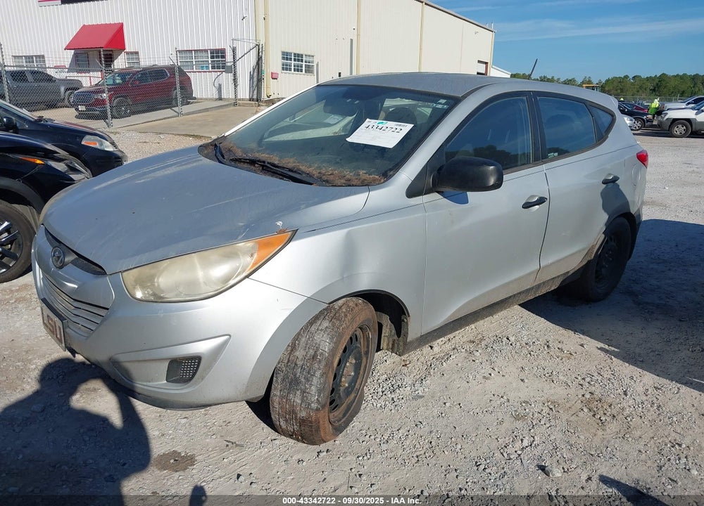 2011 HYUNDAI TUCSON GL VIN: KM8JT3AB3BU200536