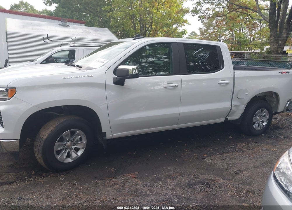 2025 CHEVROLET SILVERADO 1500 4WD STANDARD BED LT VIN: 1GCUKDEDXSZ129831
