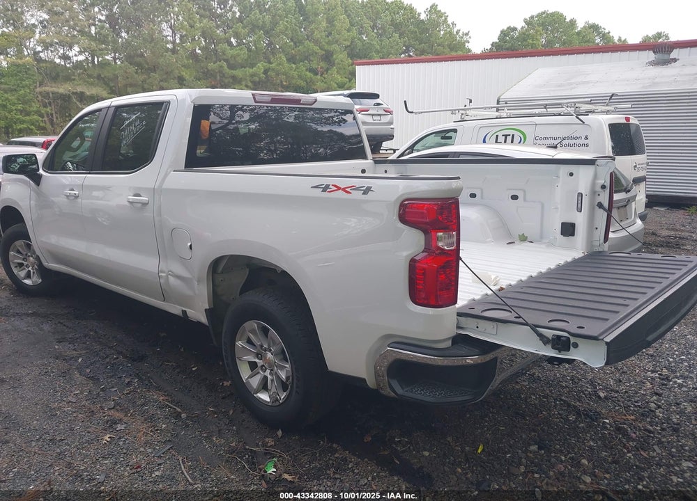 2025 CHEVROLET SILVERADO 1500 4WD STANDARD BED LT VIN: 1GCUKDEDXSZ129831