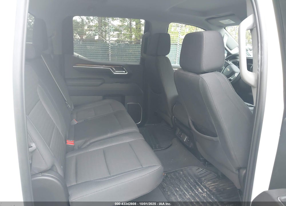 2025 CHEVROLET SILVERADO 1500 4WD STANDARD BED LT VIN: 1GCUKDEDXSZ129831