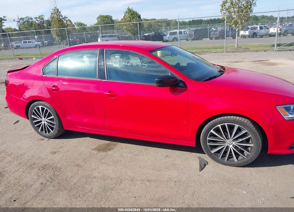 2016 VOLKSWAGEN JETTA VIN: 3VWD17AJ2GM295749