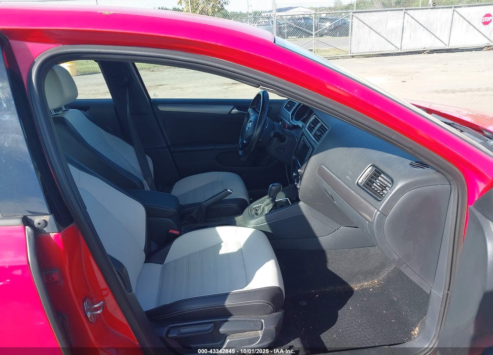 2016 VOLKSWAGEN JETTA VIN: 3VWD17AJ2GM295749