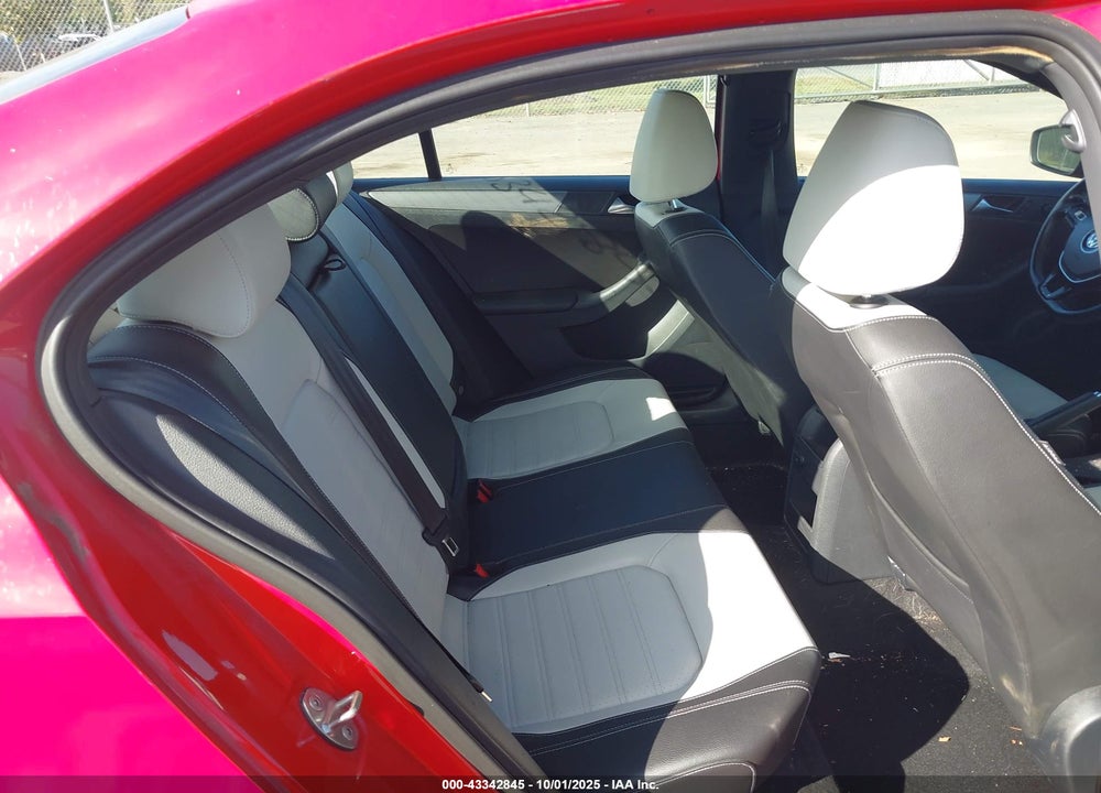 2016 VOLKSWAGEN JETTA VIN: 3VWD17AJ2GM295749