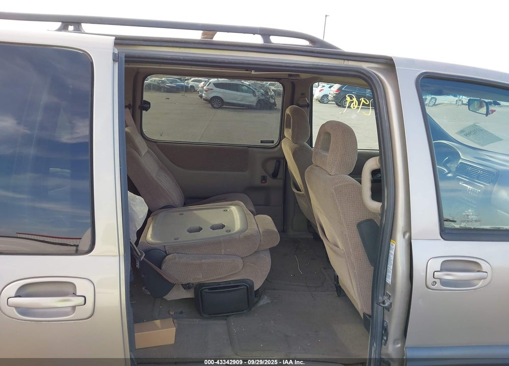 2000 PONTIAC MONTANA M16 VIN: 1GMDX03E9YD113207