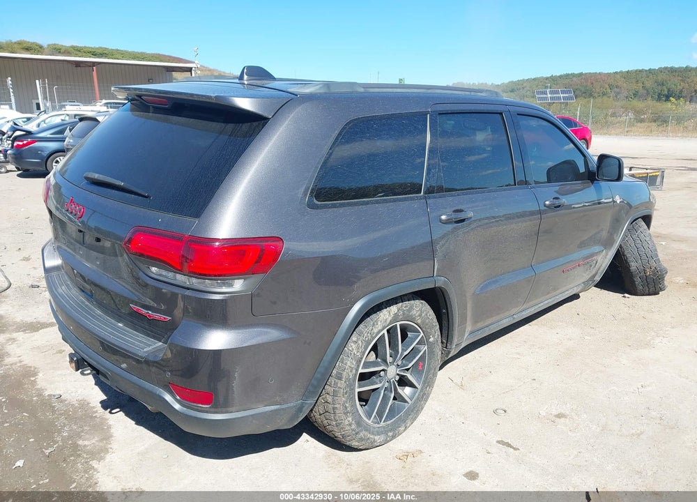 2018 JEEP GRAND CHEROKEE VIN: 1C4RJFLG2JC229439