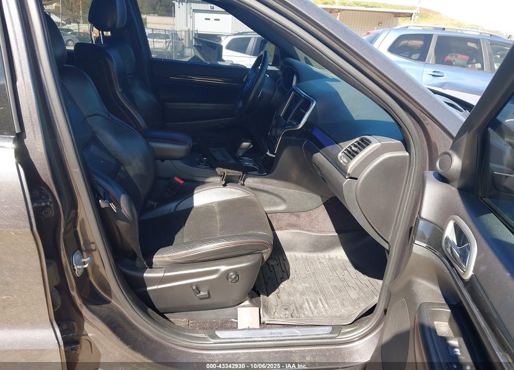 2018 JEEP GRAND CHEROKEE VIN: 1C4RJFLG2JC229439