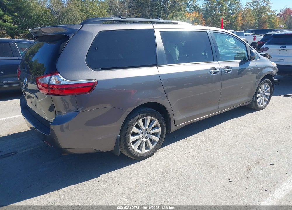 2017 TOYOTA SIENNA XLE PREMIUM 7 PASSENGER VIN: 5TDDZ3DC2HS153596