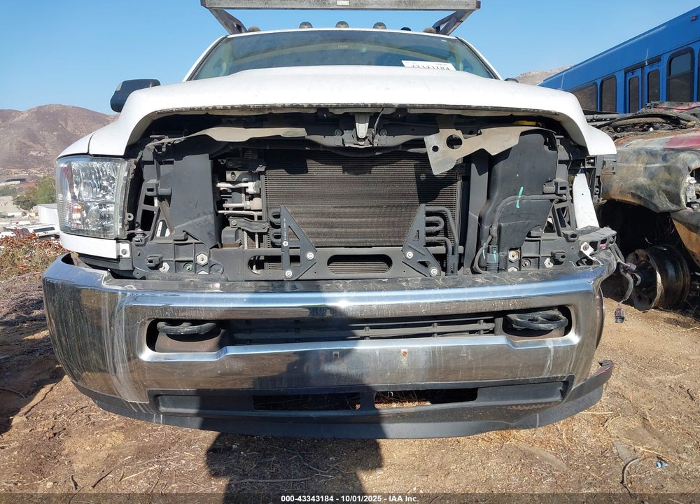 2016 RAM 3500 TRADESMAN VIN: 3C63RPAJ1GG115755