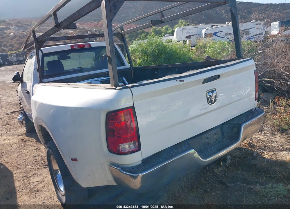 2016 RAM 3500 TRADESMAN VIN: 3C63RPAJ1GG115755