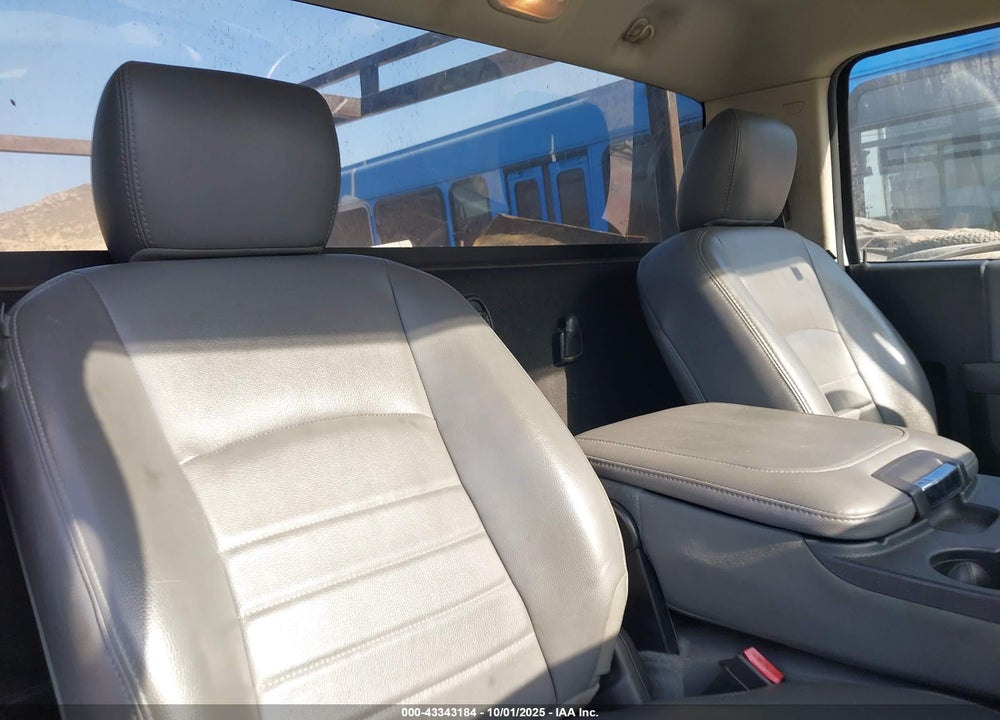 2016 RAM 3500 TRADESMAN VIN: 3C63RPAJ1GG115755
