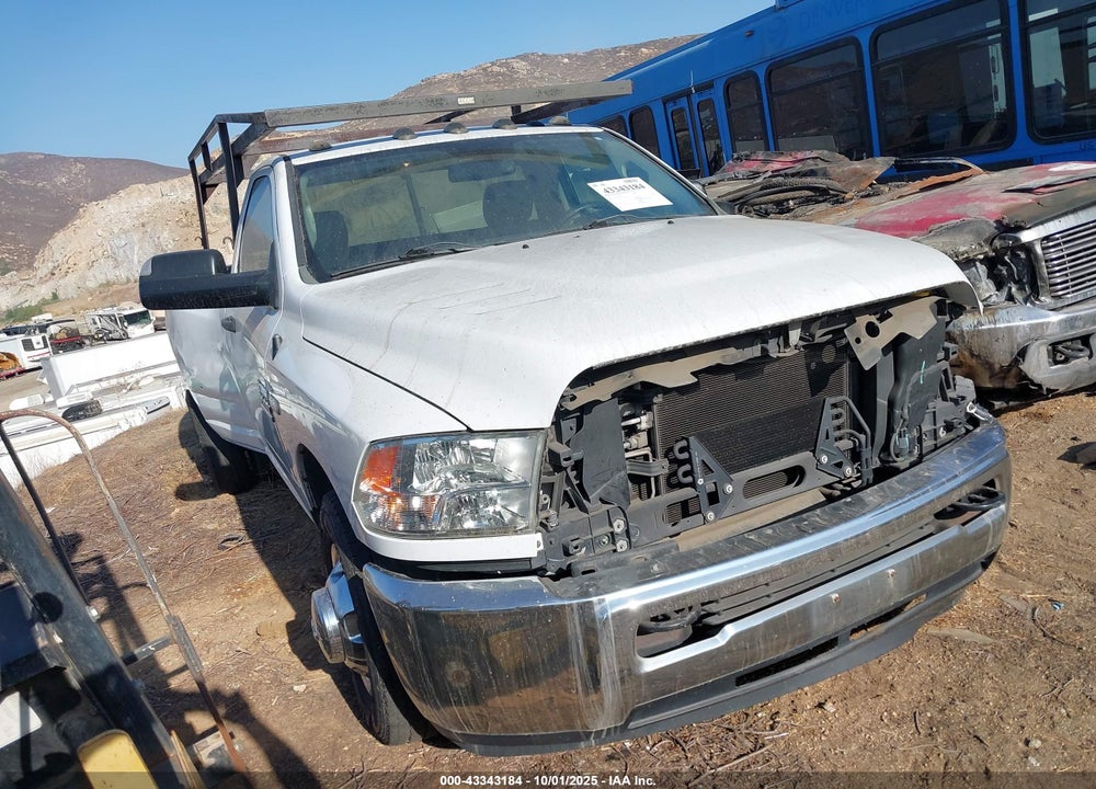2016 RAM 3500 TRADESMAN VIN: 3C63RPAJ1GG115755