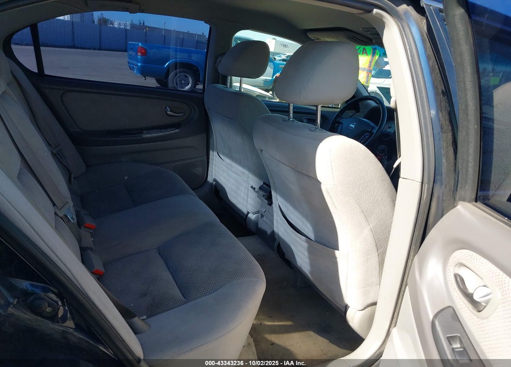 2002 NISSAN MAXIMA SE VIN: JN1DA31D72T402684