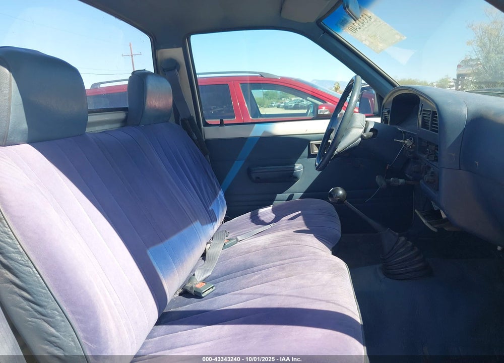 1990 TOYOTA PICKUP 1/2 TON SHORT WHEELBASE VIN: JT4RN81A0L0055843