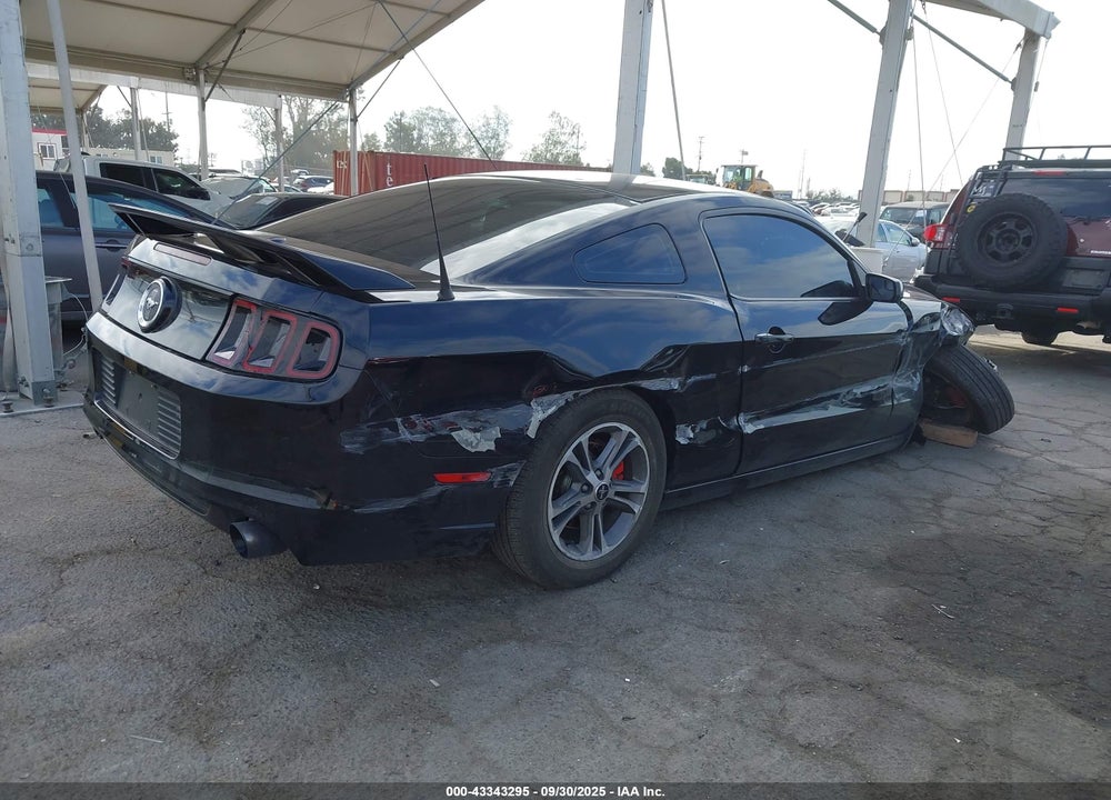 2014 FORD MUSTANG V6 PREMIUM VIN: 1ZVBP8AM1E5285027