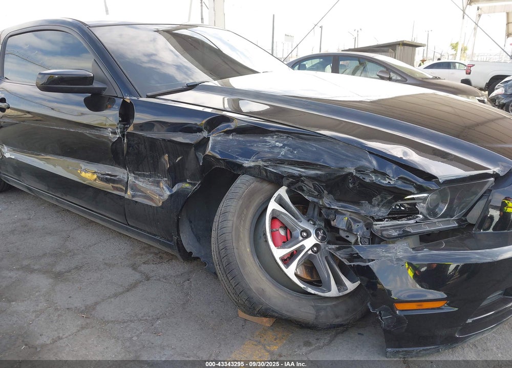 2014 FORD MUSTANG V6 PREMIUM VIN: 1ZVBP8AM1E5285027