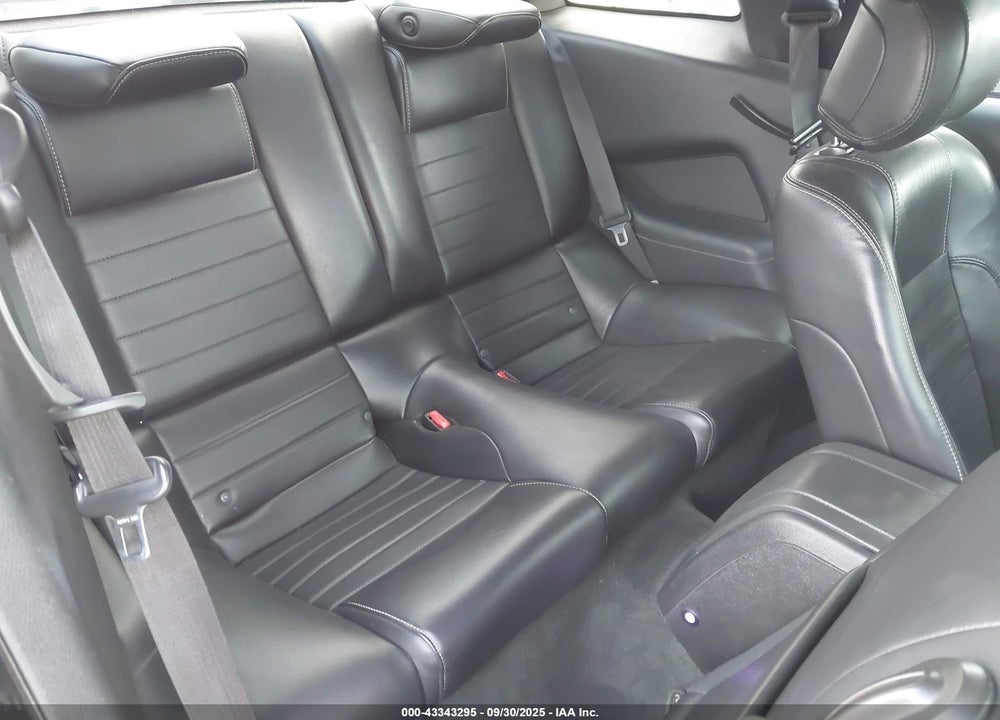 2014 FORD MUSTANG V6 PREMIUM VIN: 1ZVBP8AM1E5285027