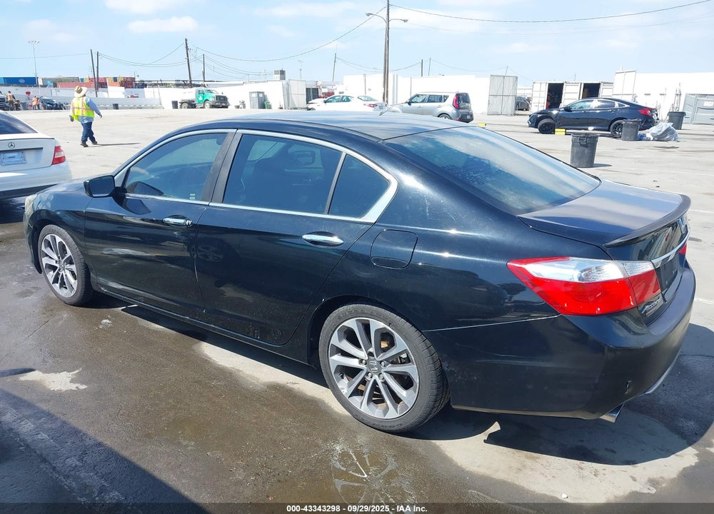 2015 HONDA ACCORD VIN: 1HGCR2F53FA120445