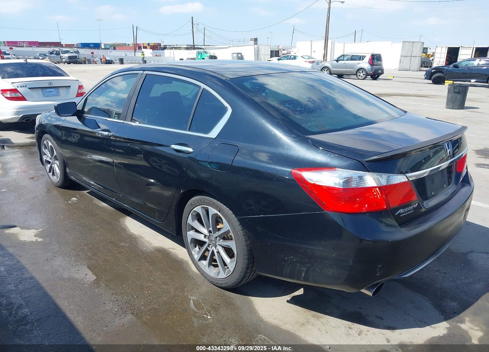 2015 HONDA ACCORD VIN: 1HGCR2F53FA120445