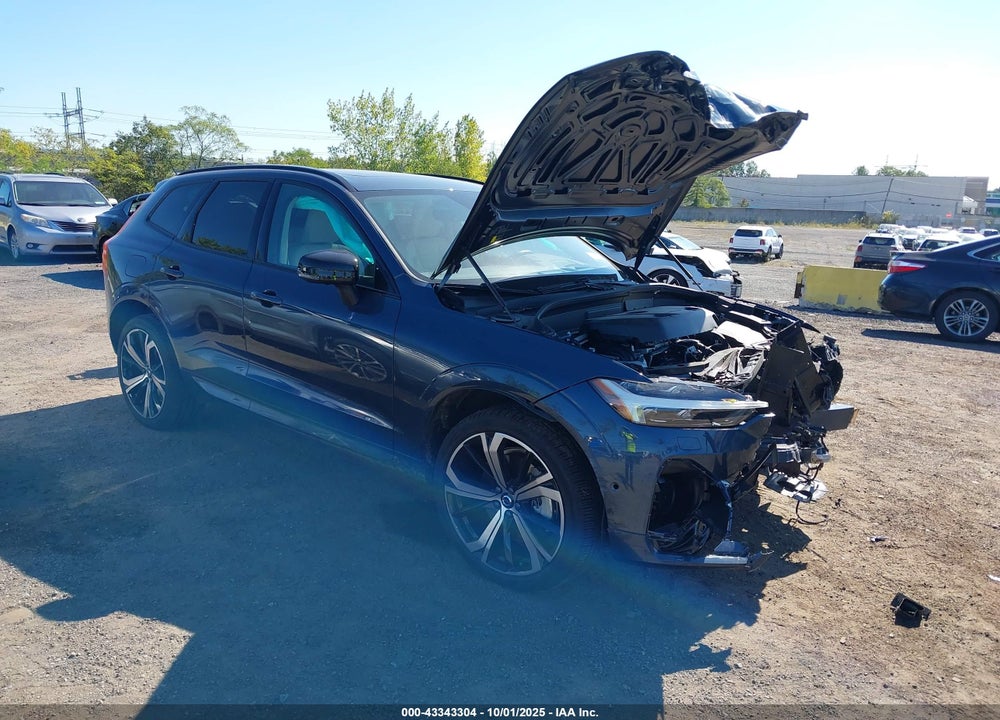2024 VOLVO XC60 RECHARGE PLUG-IN HYBRID T8 ULTIMATE DARK THEME VIN: YV4H60DM2R1946829