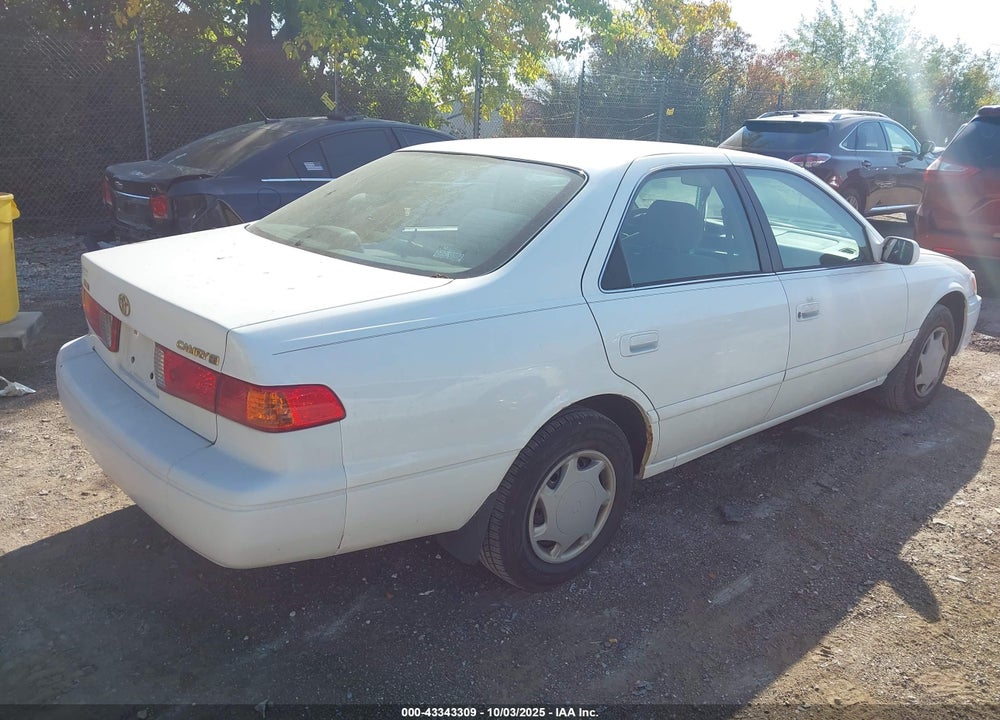 2000 TOYOTA CAMRY CE VIN: 4T1BG22K2YU985111