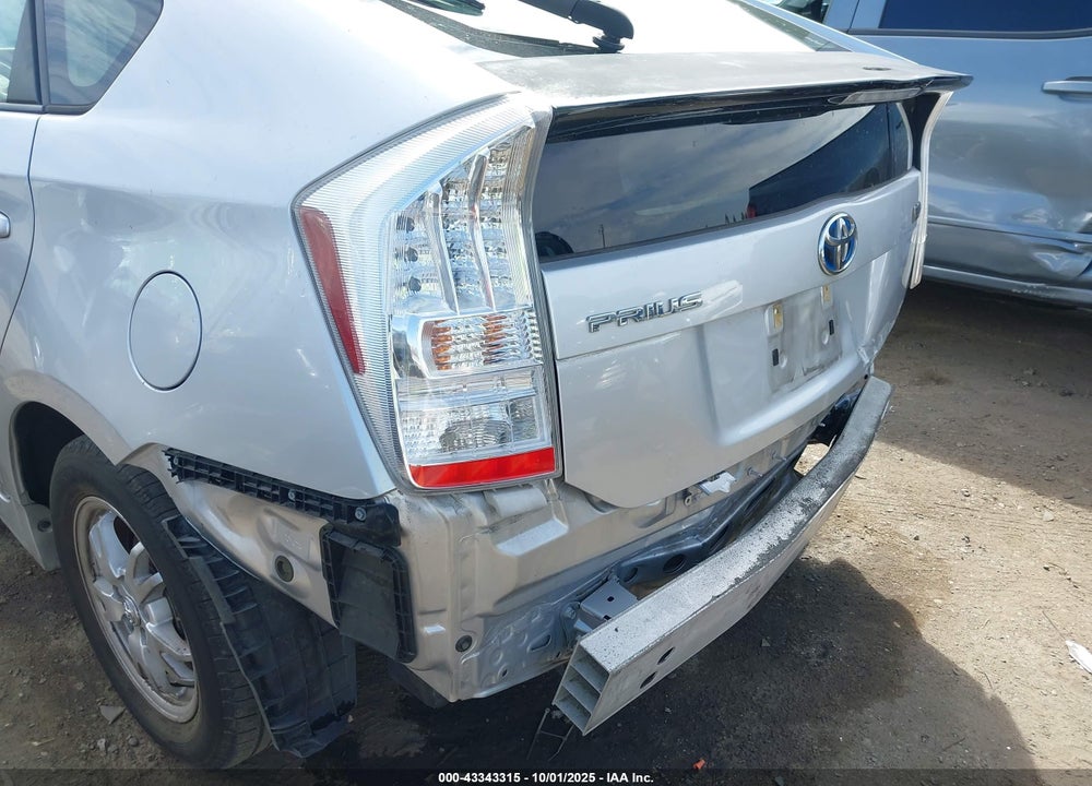 2011 TOYOTA PRIUS TWO VIN: JTDKN3DU5B5324379