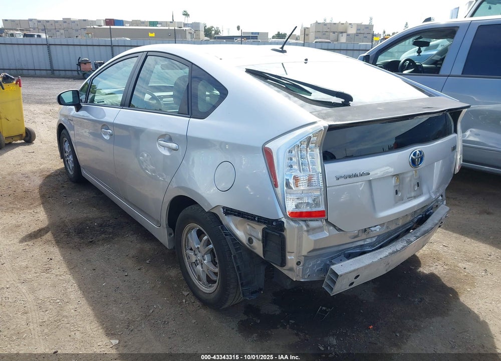 2011 TOYOTA PRIUS TWO VIN: JTDKN3DU5B5324379