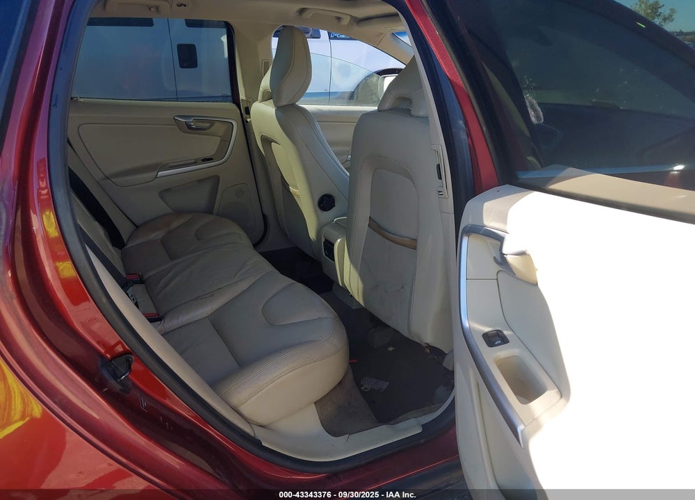 2010 VOLVO XC60 VIN: YV4992DZ6A2027241