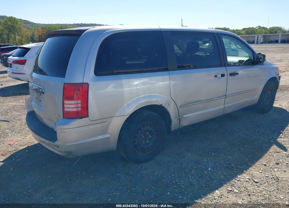 2008 CHRYSLER TOWN & COUNTRY LX VIN: 2A8HR44H78R114586