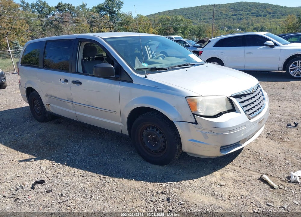 2008 CHRYSLER TOWN & COUNTRY LX VIN: 2A8HR44H78R114586
