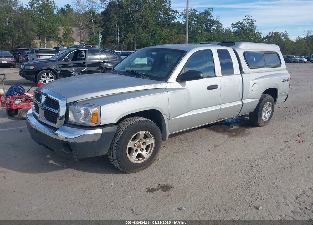 2005 DODGE DAKOTA SLT VIN: 1D7HW42K25S332255