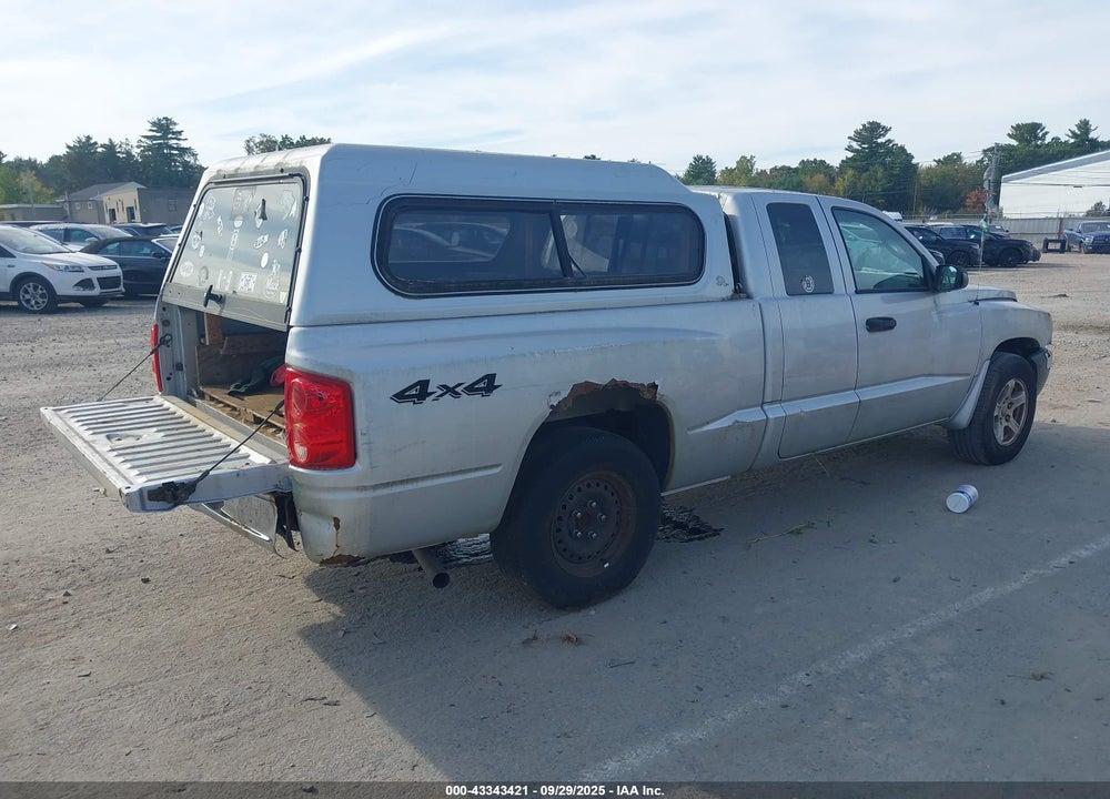2005 DODGE DAKOTA SLT VIN: 1D7HW42K25S332255